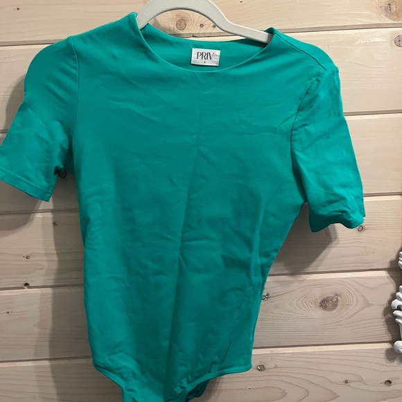 Pavani Tee Bodysuit in Green by Priv - Picture 4 of 5